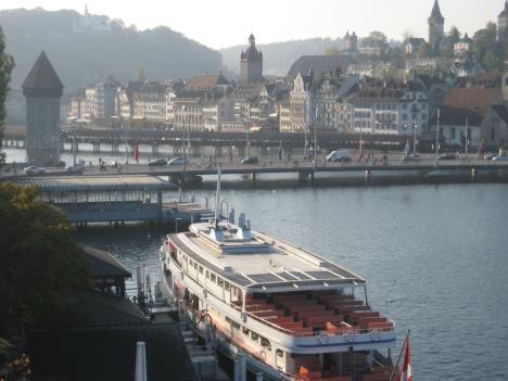 Luzern 043.jpg   26kb   26.03.2021 22:39:47